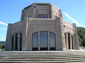 [Vista House, West of the Multnomah Falls]