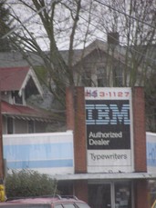 [IBM Typewriters, SE 39th and Hawthorne]