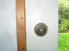 [Deadbolt Without a Hole, Rear Garage]