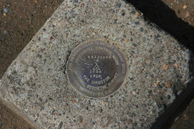 [Wauna Lookout Point Marker]